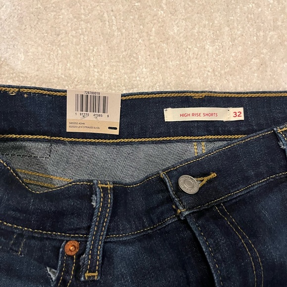 Levi's High Rise Dark Wash Denim Jean Shorts Cut Off Size 14 32 NEW NWT Raw Hem - Picture 2 of 6